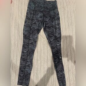 Lululemon Fast and Free Leggings in blue marble